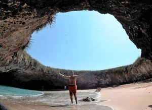 México. Playa Escondida.