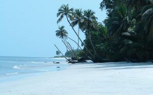 Playa de la isla Corisco. En Guinea Ecuatorial