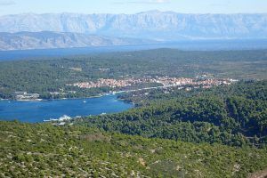 Vistas de la bahía de Stari Grad