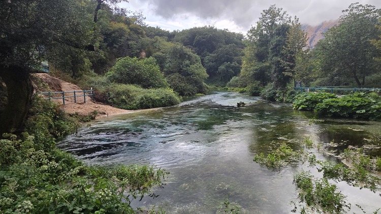 Blue Eye de Theth. Albania